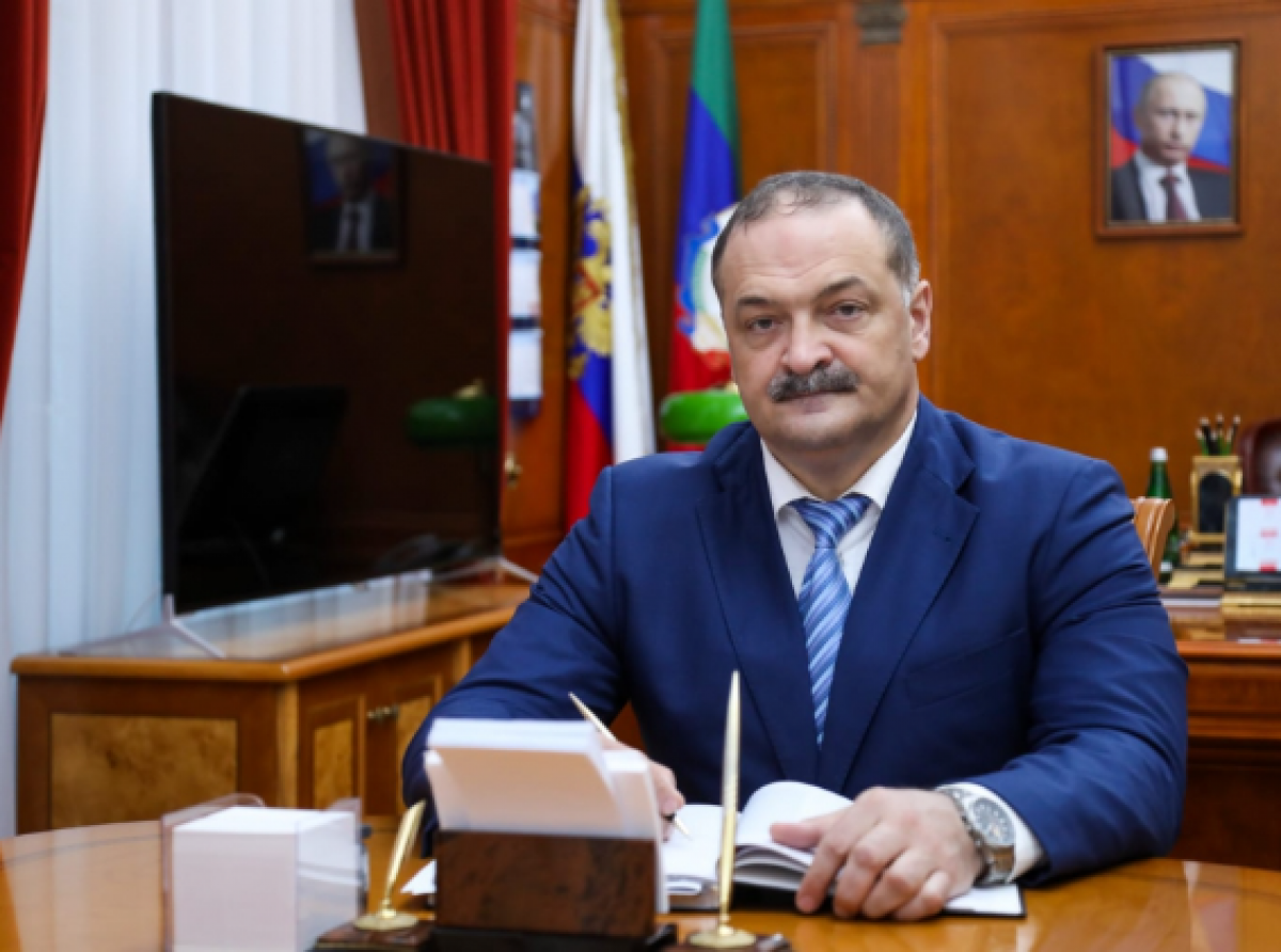 Поздравление Главы Республики Дагестан С.А. Меликова с Днем физкультурника