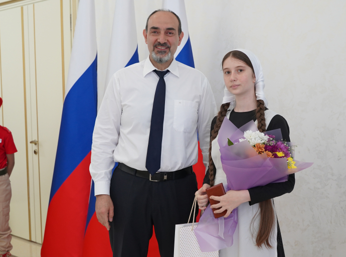 Торжественное вручение паспортов школьникам прошло в Дагестане