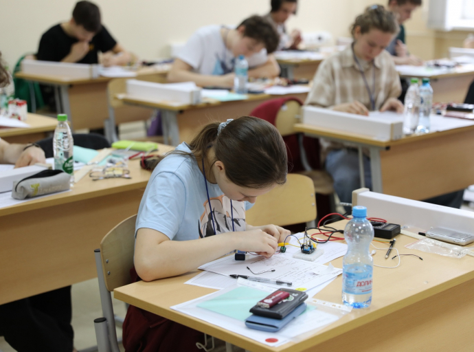 В Мордовии назвали имена 225 победителей и призеров всероссийской олимпиады школьников по физике