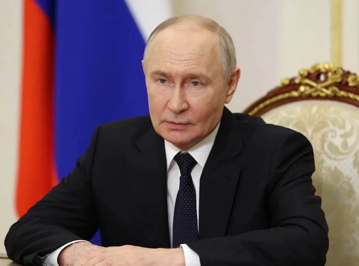Владимир Путин поздравил выпускников с окончанием школы